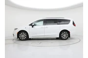 $38998 : Chrysler Pacifica Plug-In Hy thumbnail