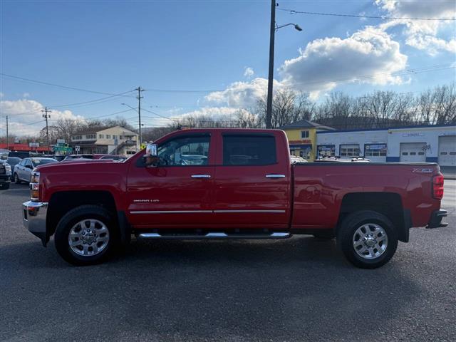 $29990 : 2015 Silverado 2500HD image 6