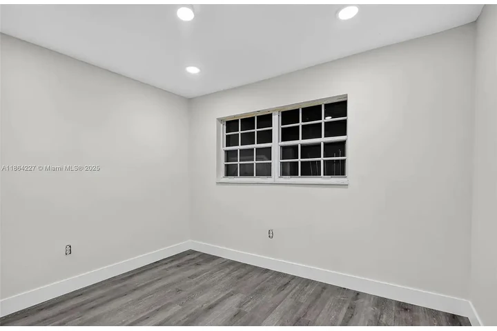 $1700 : 3 mi casa en Los Ángeles CA image 3