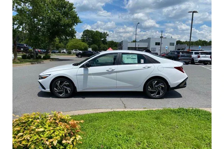 $27353 : Hyundai ELANTRA 2025 SEL Con image 4