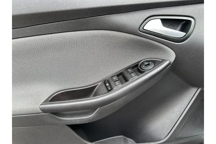 $7985 : Ford Focus 2014 SE 4dr Sedan image 10