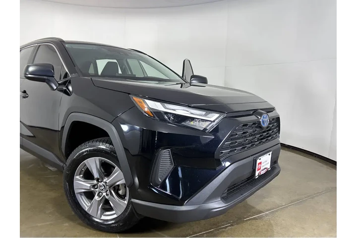 $29589 : Gold Certified2023 RAV4 Hybri image 7