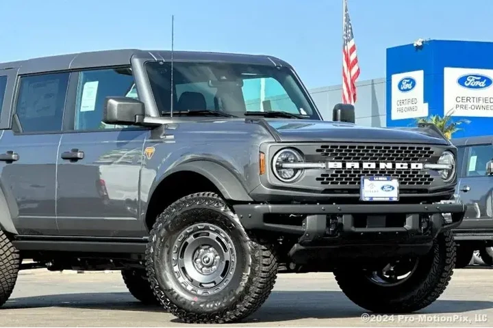 $28900 : Ford Maverick 2025 AWD XL 4d image 2