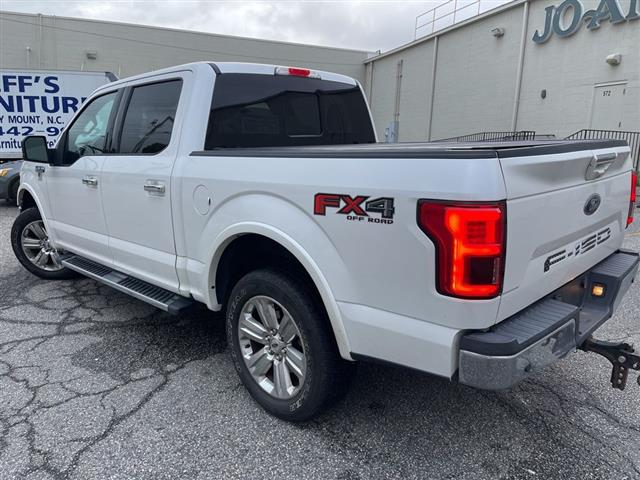 $36991 : PRE-OWNED 2018 FORD F-150 LAR image 8