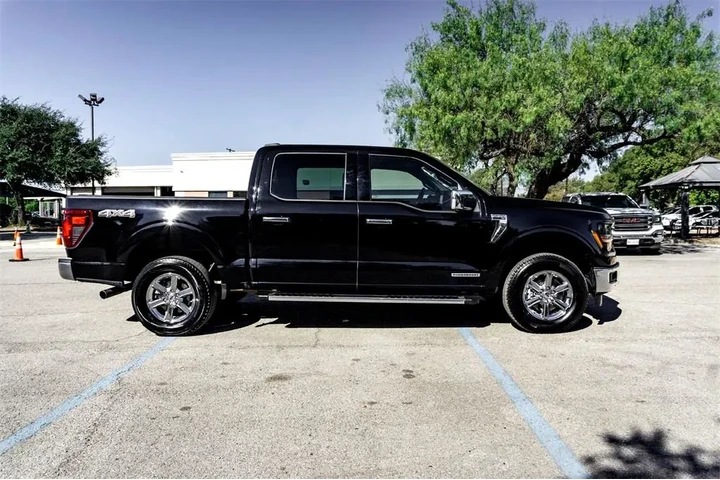 $38403 : Ford F-150 2024 4x4 XLT 4dr image 4