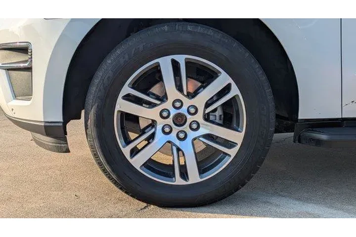 $39990 : Ford Expedition 2024 4x4 Lim image 10