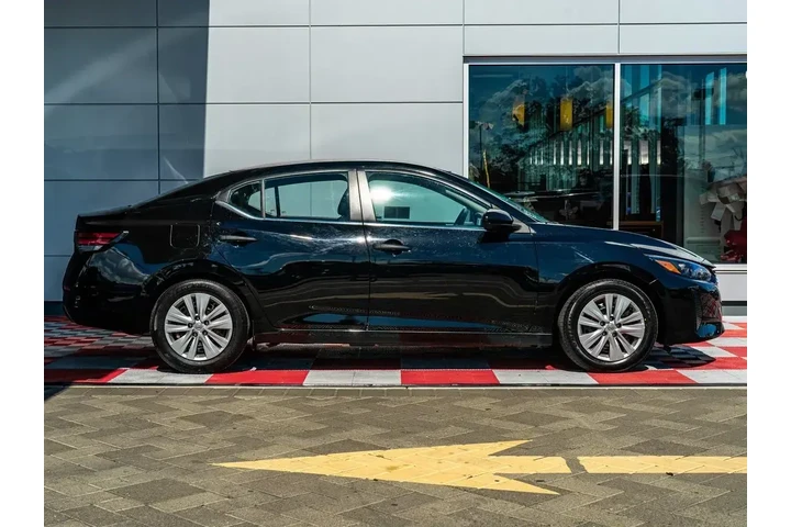 $16488 : Nissan Sentra 2024 S 4dr Sed image 6