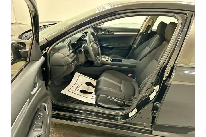 $13111 : Honda Civic 2016 LX 4dr Seda image 9