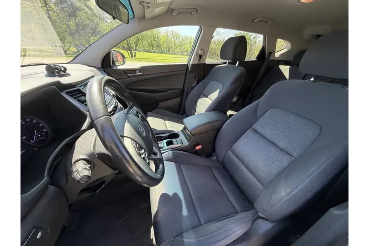 $7999 : 2017 Tucson Sport image 8