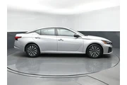 $15252 : Nissan Altima 2024 2.5 SV 4d thumbnail