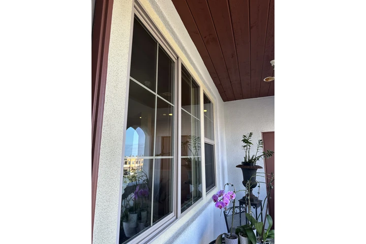 Glass cleaning house image 5