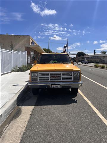 $8500 : Camioneta doble GMC 1986 image 1