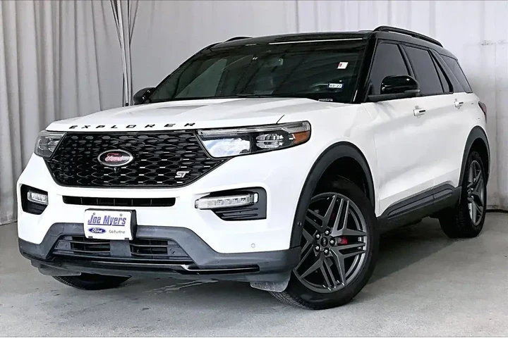 $25991 : Ford Explorer 2020 AWD ST 4d image 2