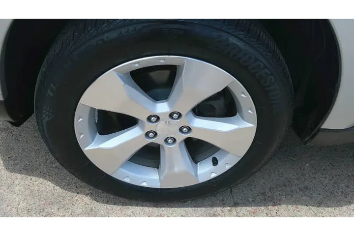 $12999 : 2010 Forester 2.5XT Limited image 10