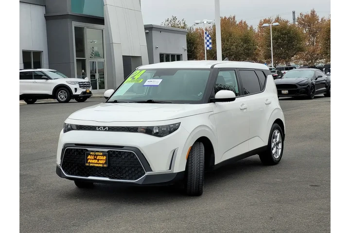 $17750 : Kia Soul 2024 S 4dr Crossove image 8