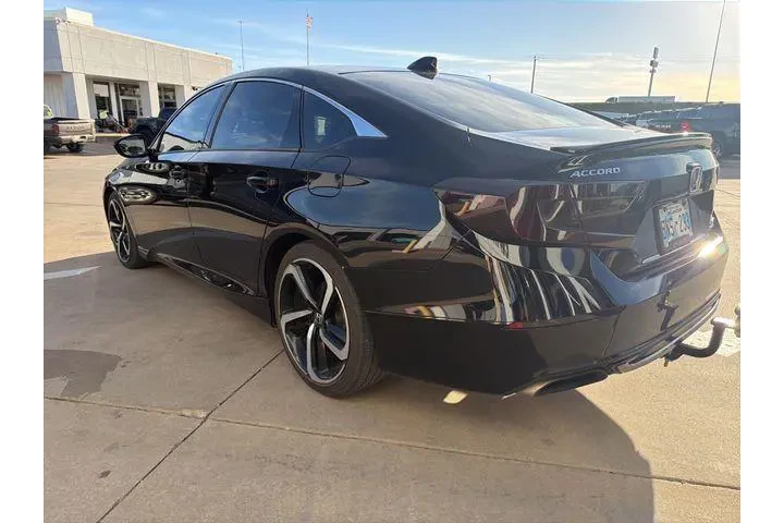 $15400 : Honda Accord 2018 Sport 4dr image 5
