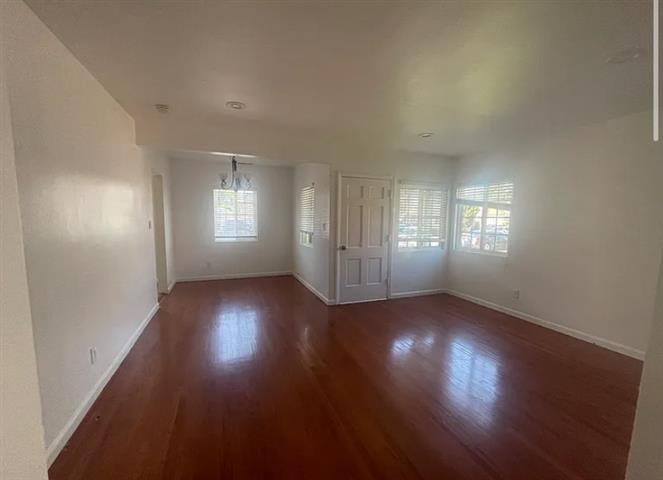 $1700 : with utilities 🏝Downey🏝 image 3