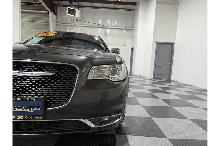 $17299 : 300 2018 image 10