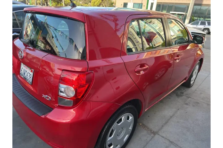 $7995 : 2009 xD image 5