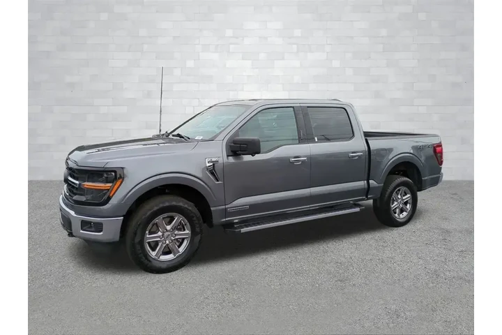 $33840 : Ford F-150 2024 4x4 XLT 4dr image 8