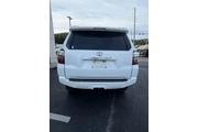 $29677 : Toyota 4Runner 2021 4x2 SR5 thumbnail
