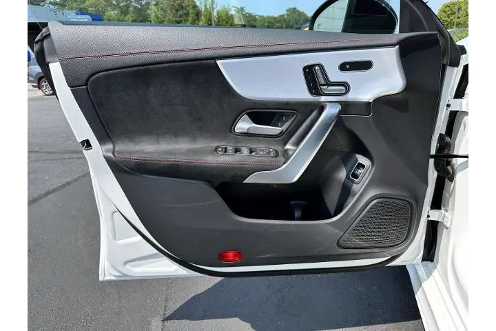 $32888 : Mercedes-Benz CLA 2023 AWD C image 8