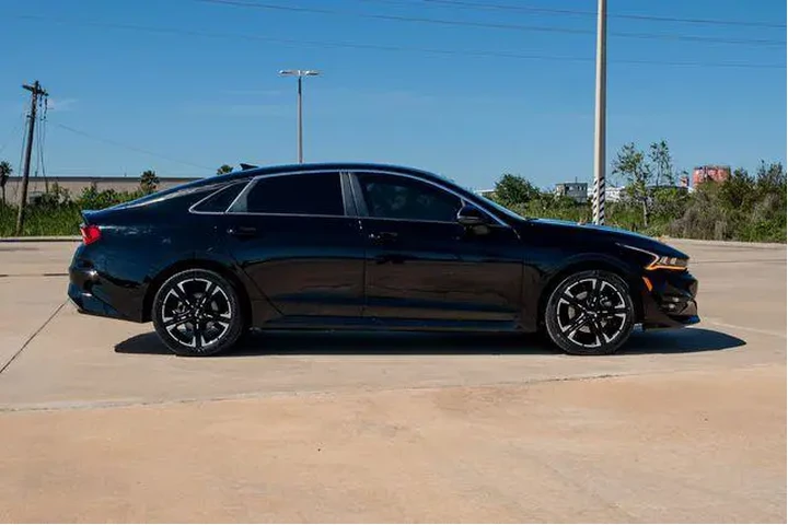 $23254 : Kia K5 2023 GT-Line 4dr Seda image 3
