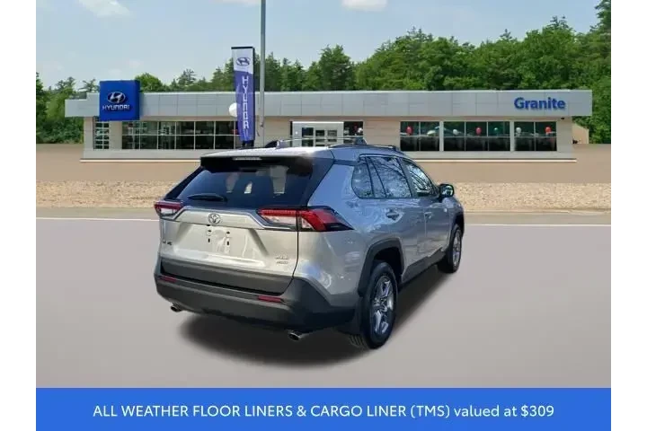 $29990 : Toyota RAV4 2024 AWD XLE 4dr image 7