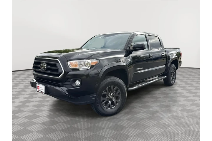 $33883 : Silver Certified 2020 Tacoma image 1