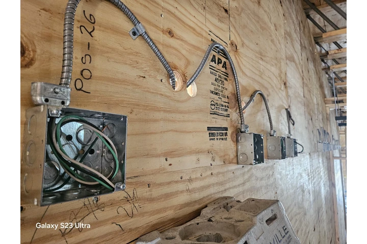 Arme Electric image 4