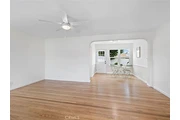 $1000 : Beautifully refreshed 2-bed thumbnail