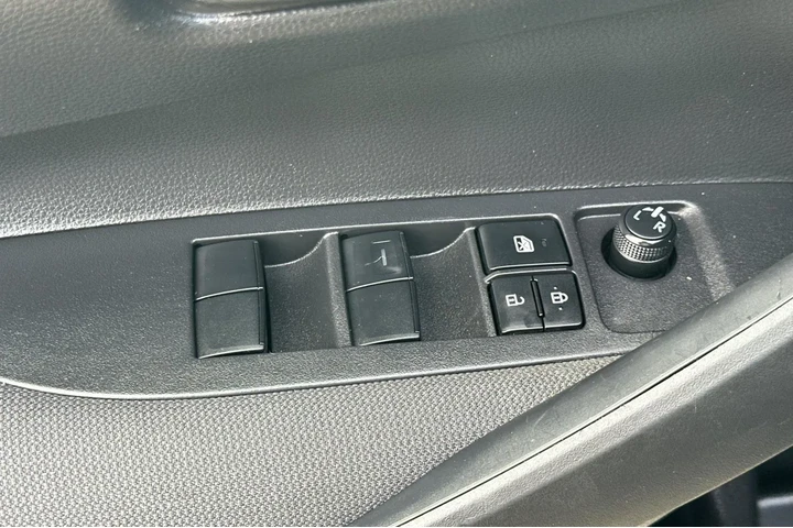 $23900 : Toyota Corolla Hybrid 2025 A image 10