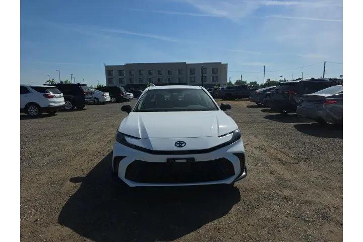 $38900 : Toyota Camry 2026 SE 4dr Sed image 2