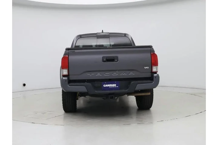 $25998 : Toyota Tacoma 2017 4x2 TRD O image 6