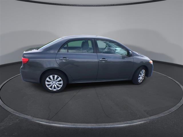 $10300 : PRE-OWNED 2013 TOYOTA COROLLA image 9