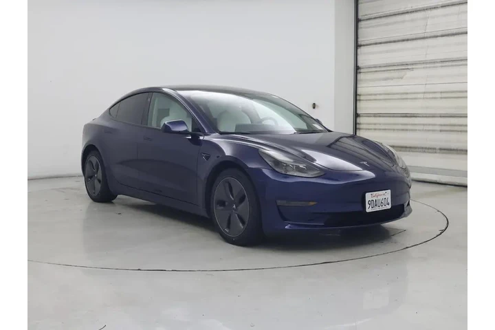 $31998 : Tesla Model 3 2022 AWD Long image 1