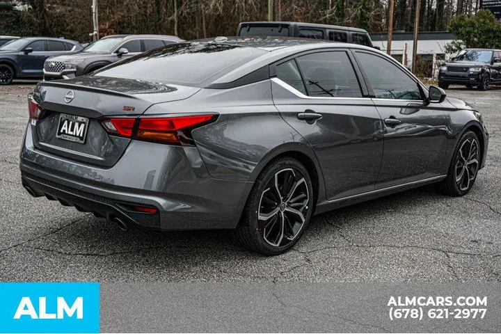 $18920 : Nissan Altima 2024 2.5 SR 4d image 5