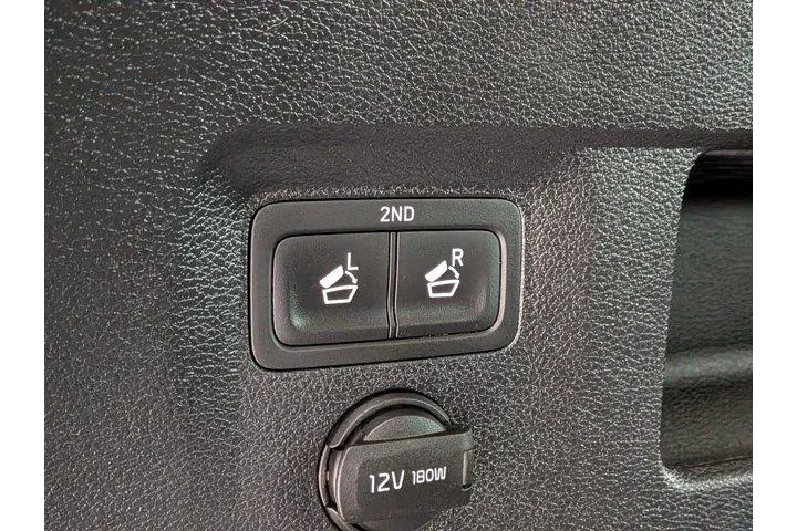 $33595 : Kia Telluride 2024 AWD S 4dr image 10