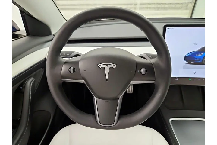 $31998 : Tesla Model 3 2022 AWD Long image 10