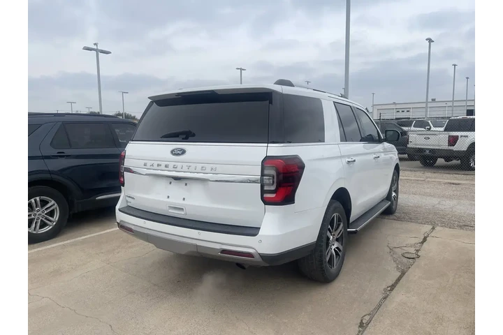 $39559 : Ford Expedition 2022 4x2 Lim image 3