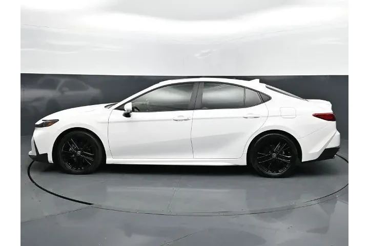 $29378 : Toyota Camry 2025 SE 4dr Sed image 4