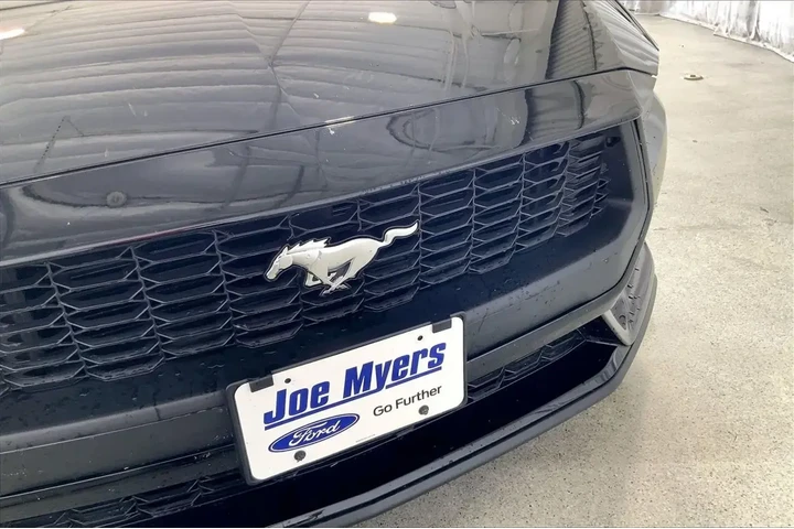 $30615 : Ford Mustang 2025 EcoBoost 2 image 7