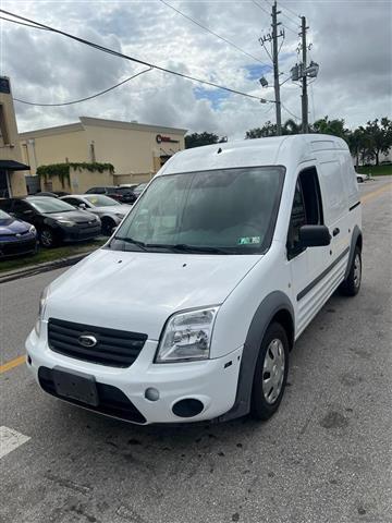 $6500 : FORD TRANSIT CONNET LX image 5