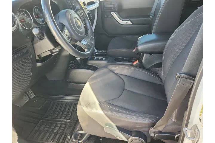 $19995 : Jeep Wrangler Unlimited 2013 image 7