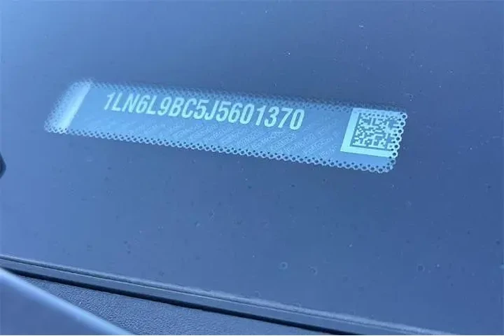 $36888 : Lincoln Continental 2018 AWD image 3