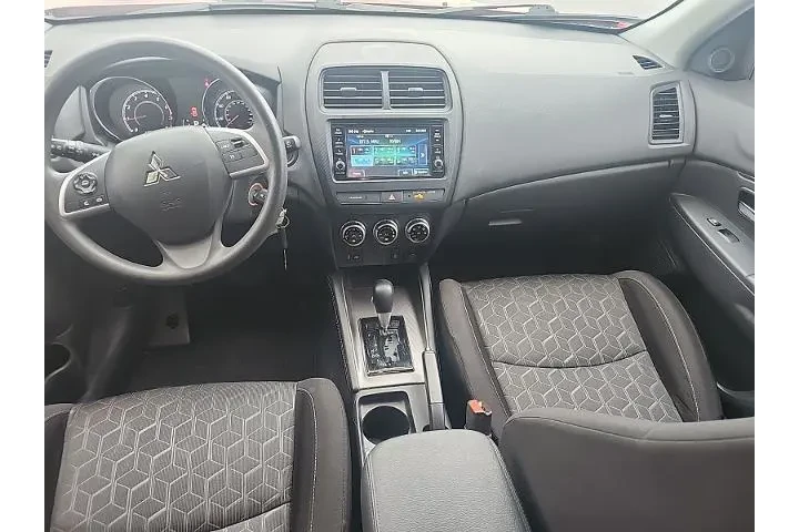 $18998 : Mitsubishi Outlander Sport 2 image 5