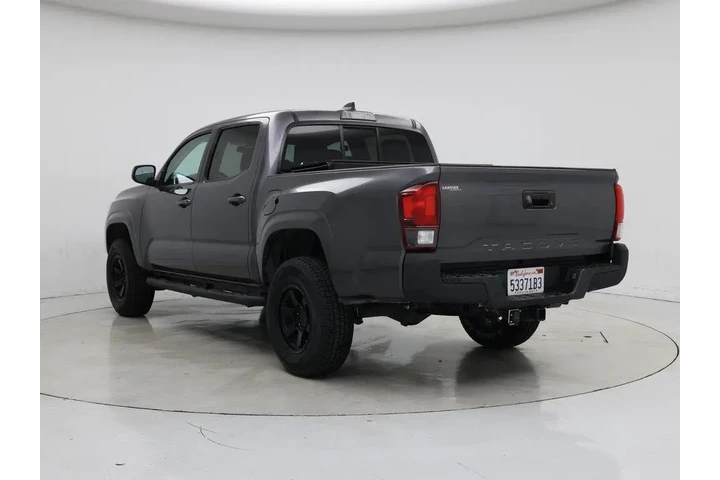 $28998 : Toyota Tacoma 2020 4x2 SR 4d image 2
