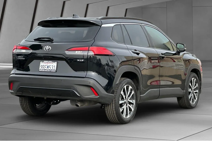 $27900 : Toyota Corolla Cross 2025 XL image 4