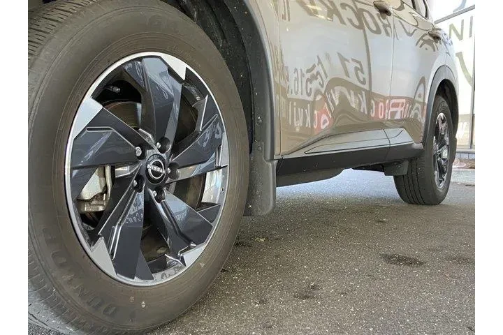 Nissan Rogue 2024 AWD SV 4dr image 10