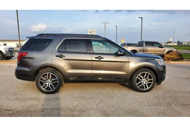 $19900 : Ford Explorer 2018 AWD Sport image 6